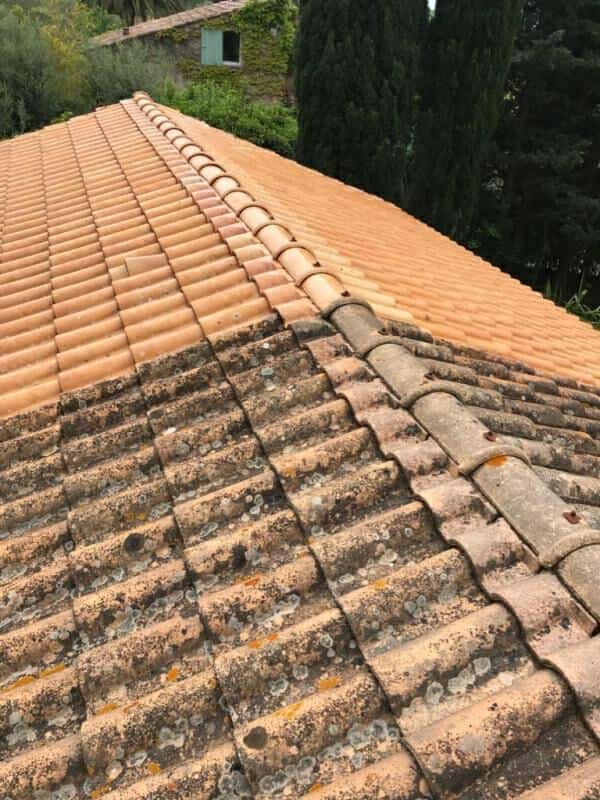 Nettoyage de toiture avec traitement anti-mousse préventif